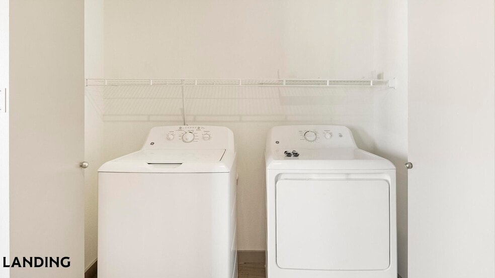 Building Photo - 101 S Center St