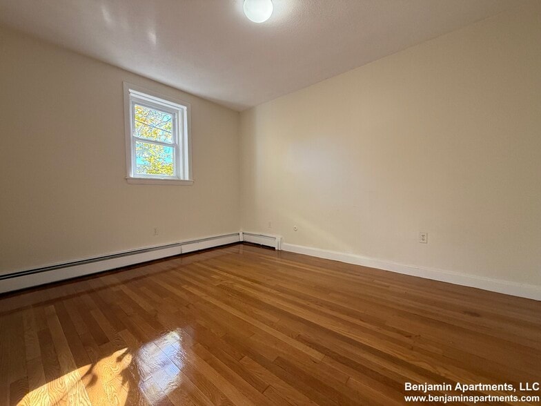 Building Photo - 316 Tappan St