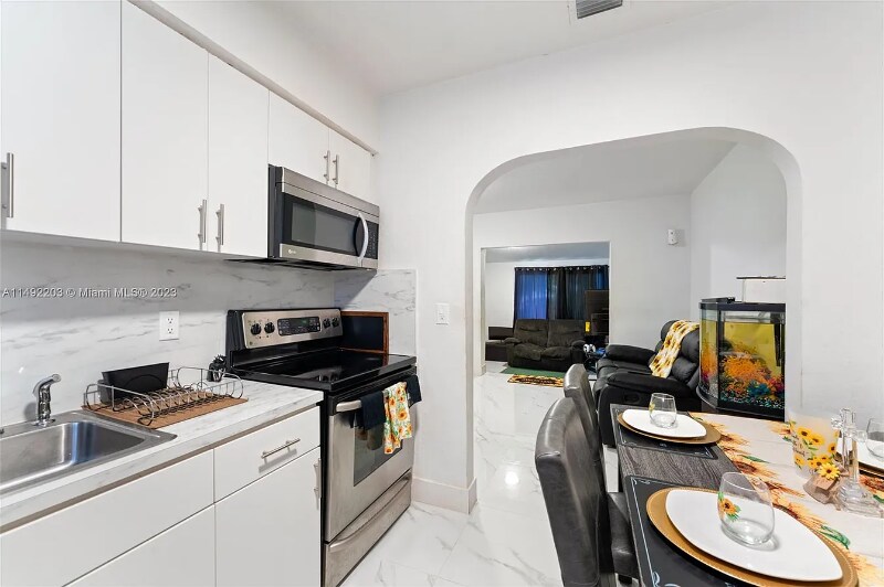 Building Photo - 2251 NW 94th St