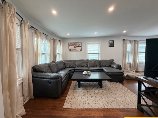 Building Photo - 488 Ashmont St