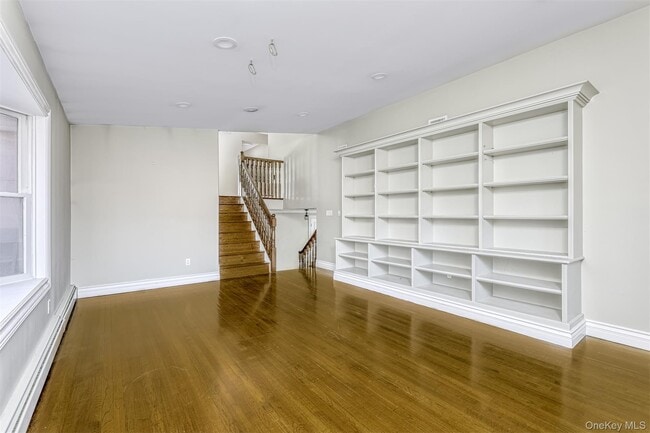 Building Photo - 14 Judith Ln