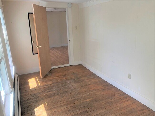 Building Photo - 83 Park St