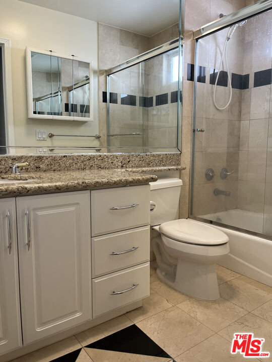 Building Photo - 825 12th St