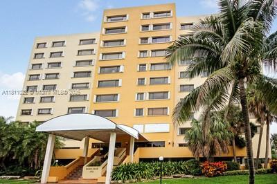 Building Photo - 650 Ocean Dr