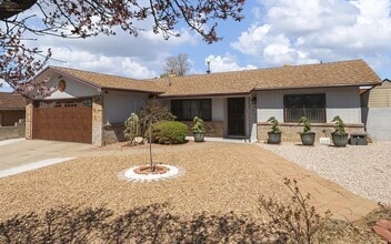 Building Photo - 12813 El Vado Ave NE