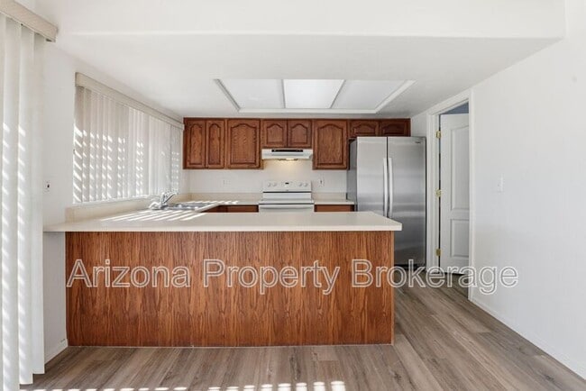 Building Photo - 2325 W Stottler Dr