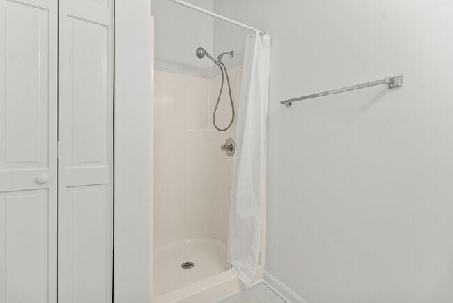 Building Photo - Sweetwater Condo