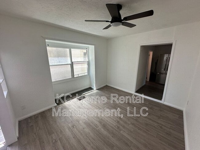 Building Photo - 2316 Spruce Ave
