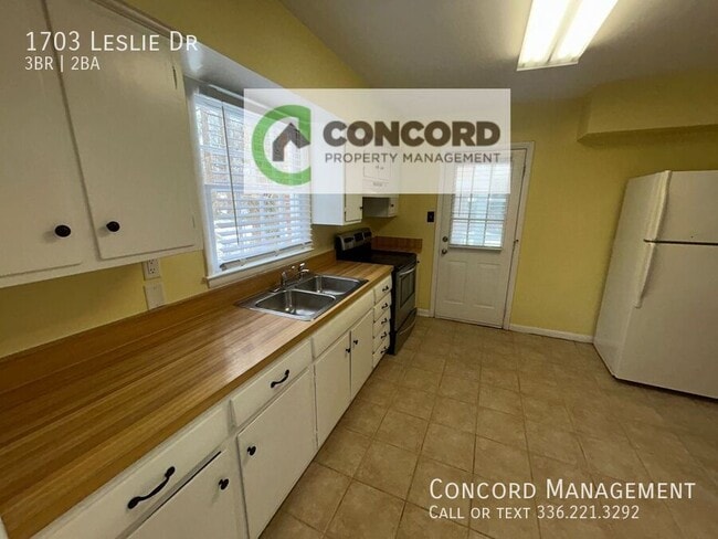 Building Photo - 1703 Leslie Rd