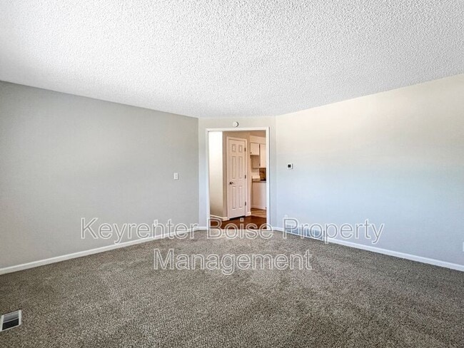 Building Photo - 4101 S Minuteman Way