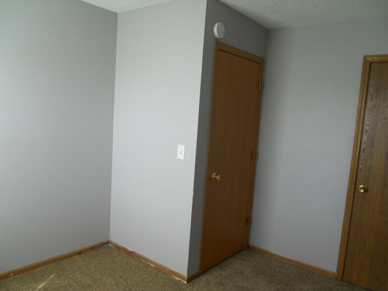 Building Photo - 3608 Westridge Dr