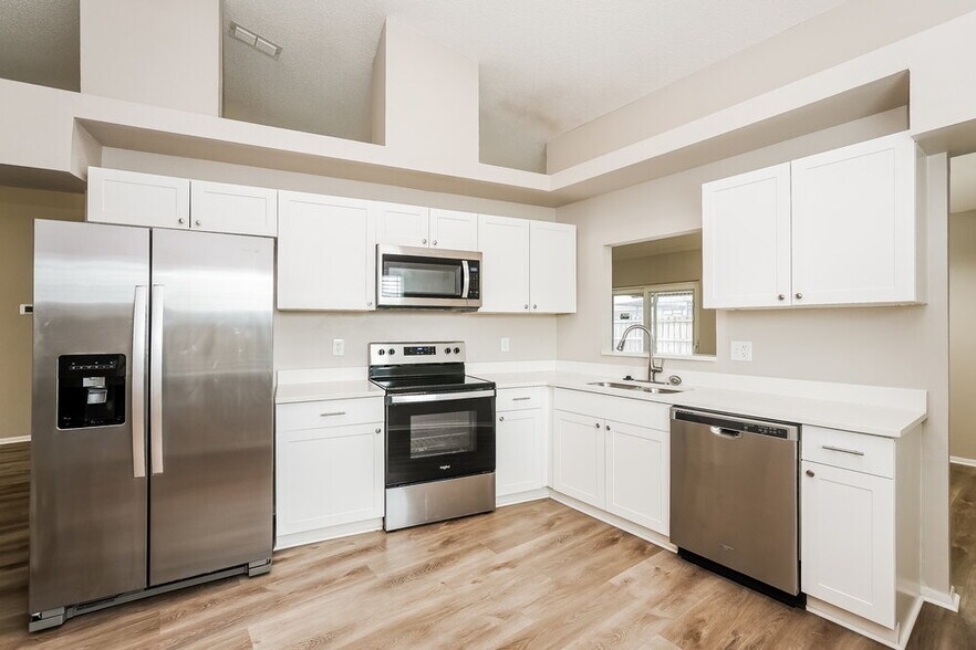 Building Photo - 914 Axlewood Cir