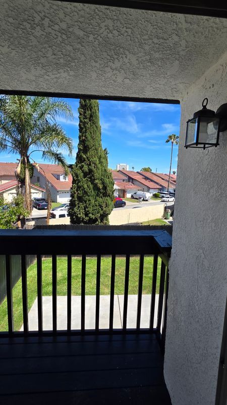 Building Photo - 210 S Paulsen