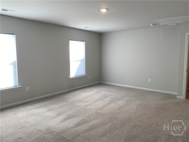 Building Photo - 145 Binscombe Ln