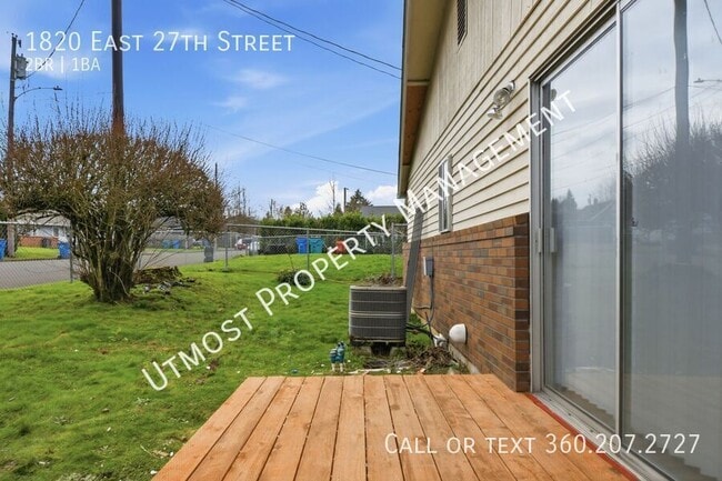 Building Photo - 1820 E 27th St