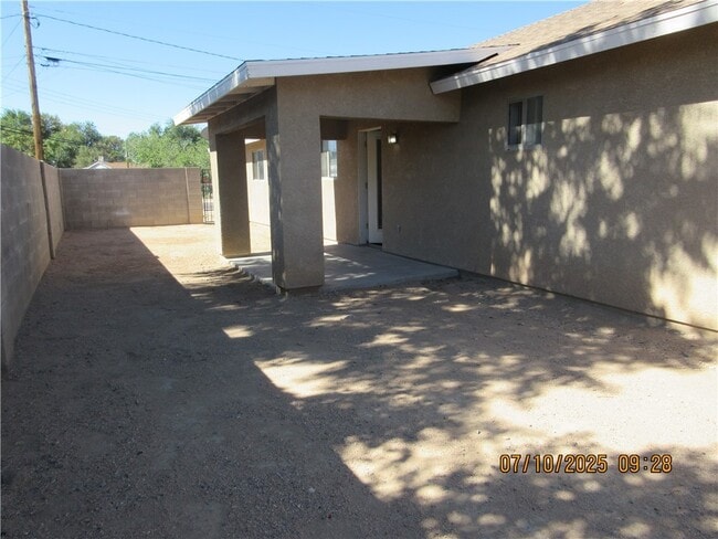 Building Photo - 2235 Pasadena Ave