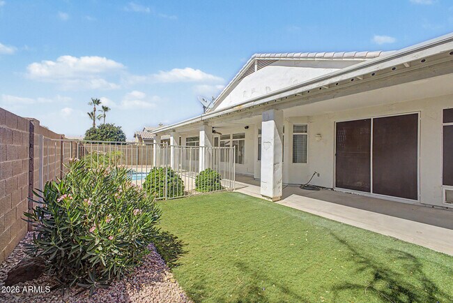 Building Photo - 22516 N 68th Dr