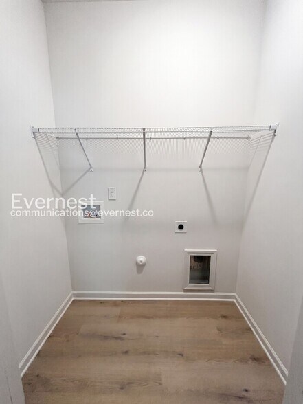 Building Photo - 725 N McFarland St