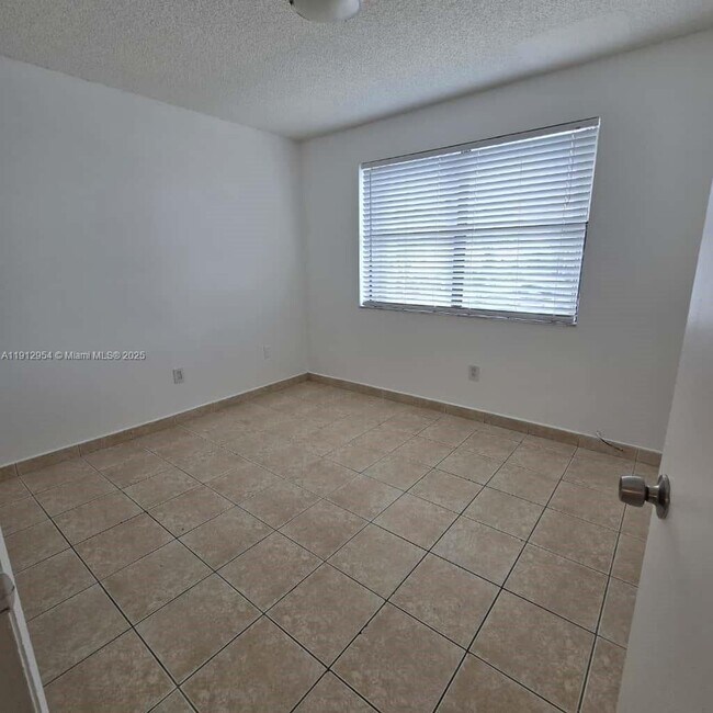 Building Photo - 15332 SW 72nd St