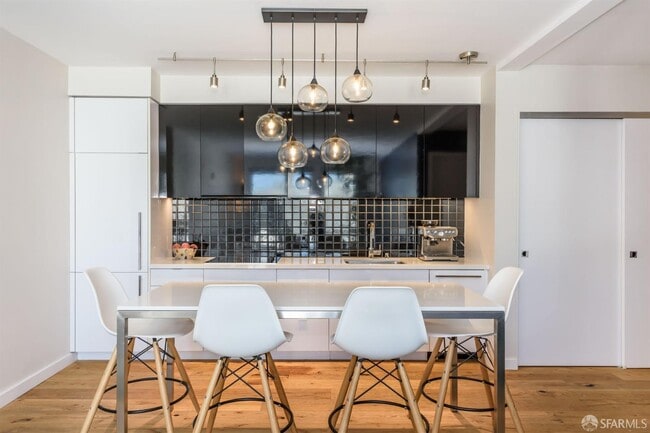 Building Photo - 388 Fulton St