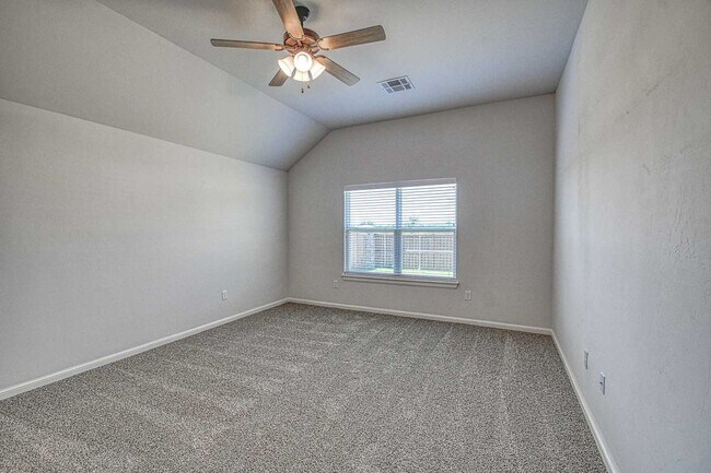 Building Photo - Beautiful Home in Summit Lakes!