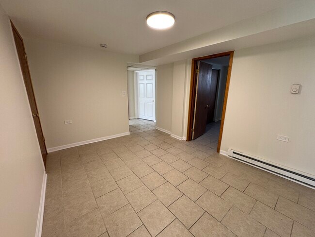 Building Photo - 3349 N Laramie Ave