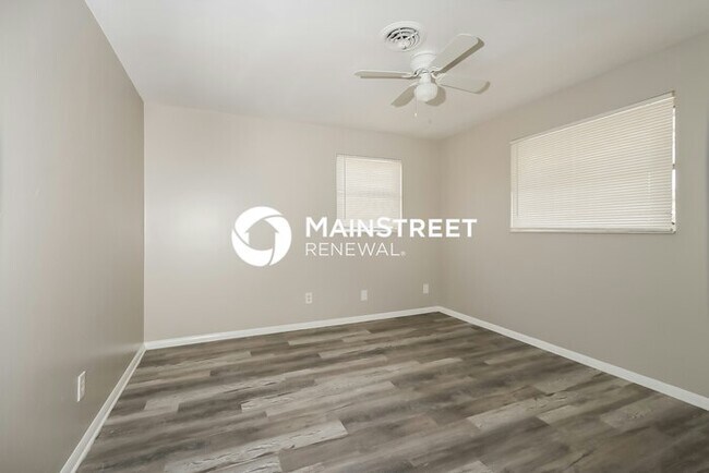 Building Photo - 2 Bedroom Pet-Friendly Home in North Palm ...