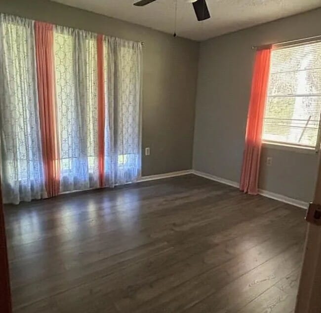 Building Photo - 18700 Bruce Ln