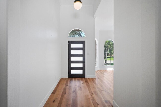 Building Photo - 6818 Amber Pine Ct