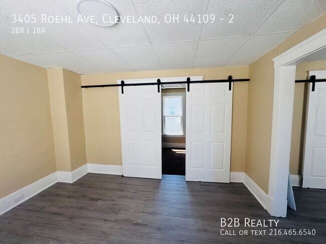 Building Photo - 3405 Roehl Ave