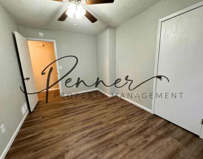 Building Photo - 3538 NE Independence Ave