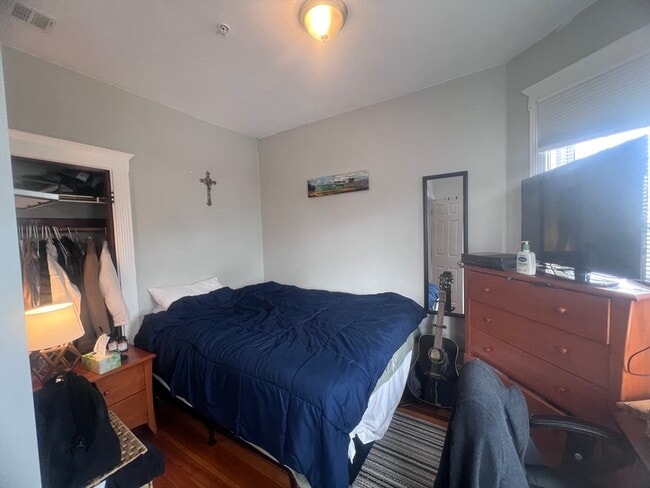 Building Photo - 247 L St