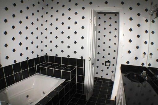 Building Photo - ECHO POND VILLAS AT ECHO FARMS