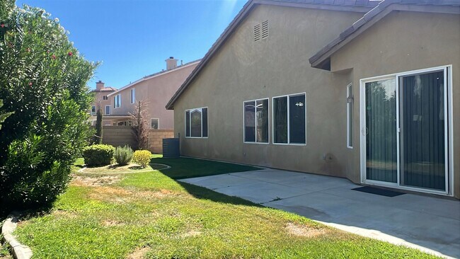 Building Photo - (APPLICATION PENDING) West Lancaster Singl...