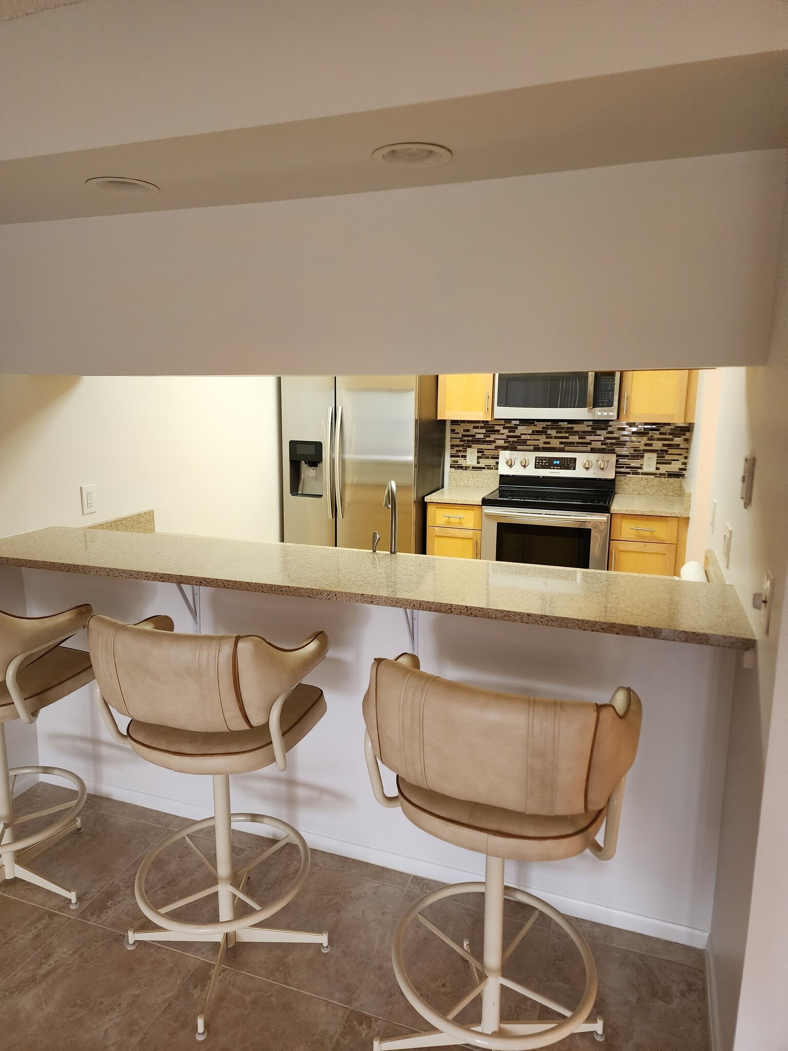 Building Photo - 28 Plantation Dr