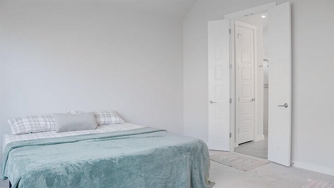 Building Photo - 1561 Sawmill Xing