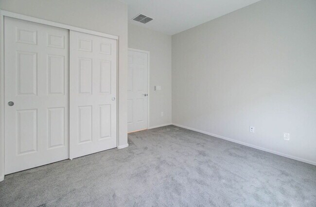 Building Photo - 6570 W Sonoma Way