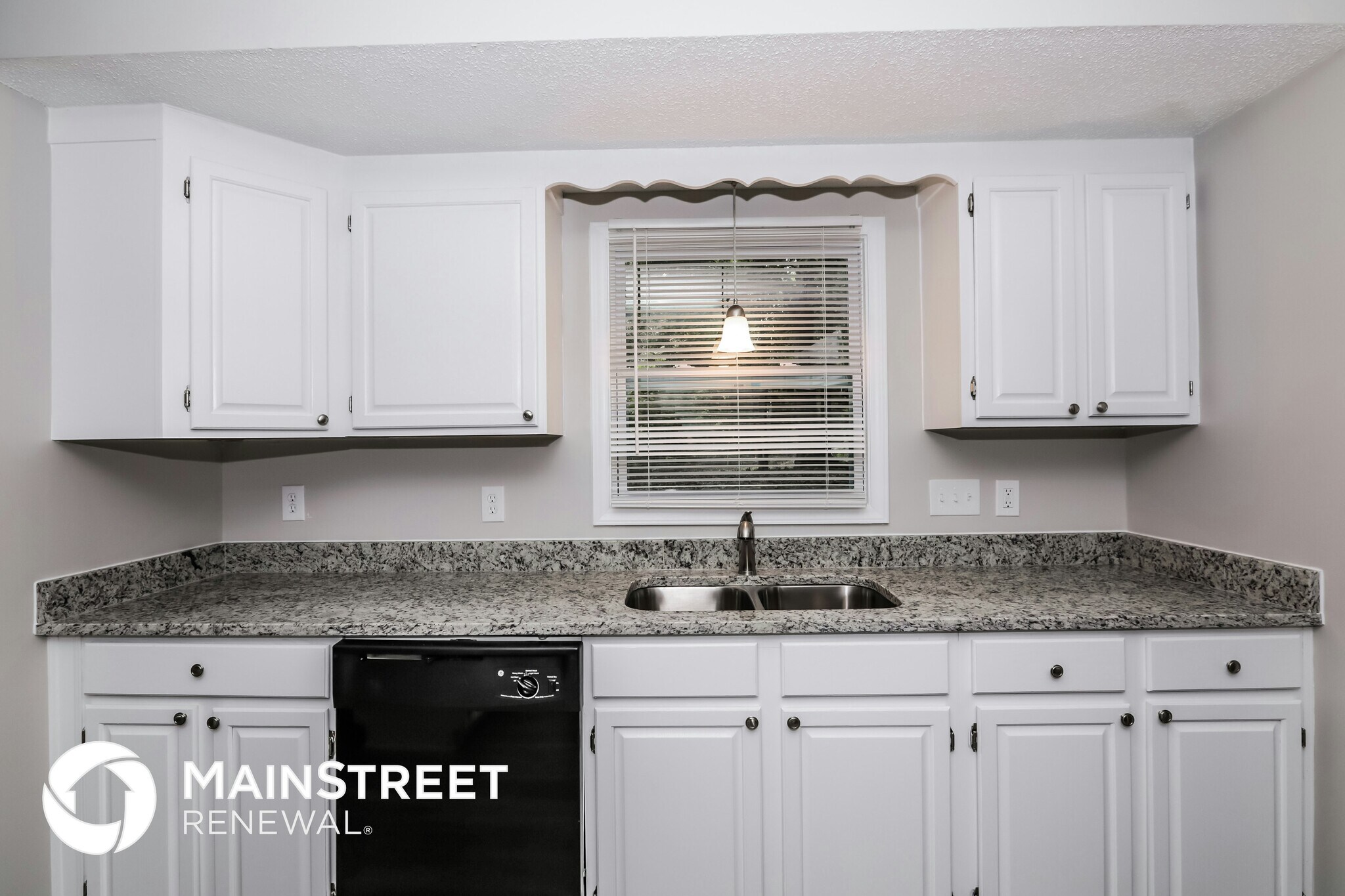 Building Photo - 5312 River Falls Dr