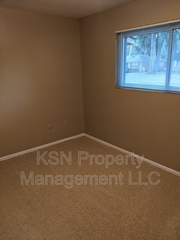 Building Photo - 412 Barnhill Dr