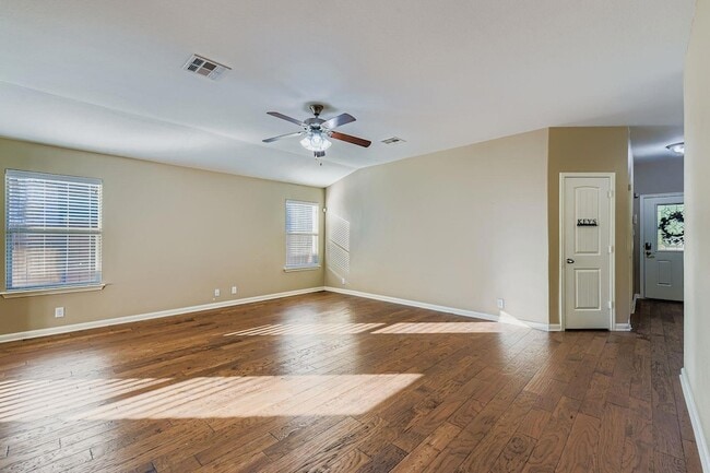 Building Photo - 1003 Sunny Meadows Loop