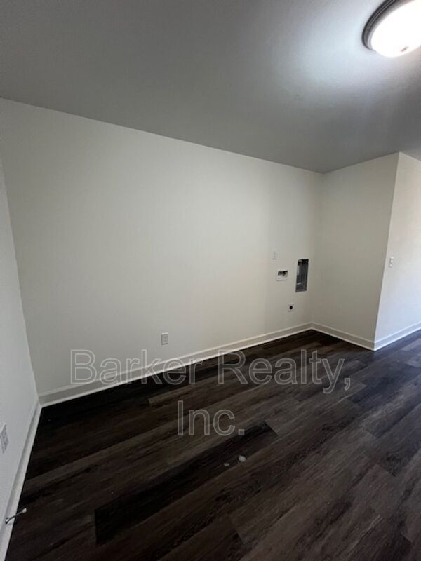 Building Photo - 555-4 E. Edenton Street