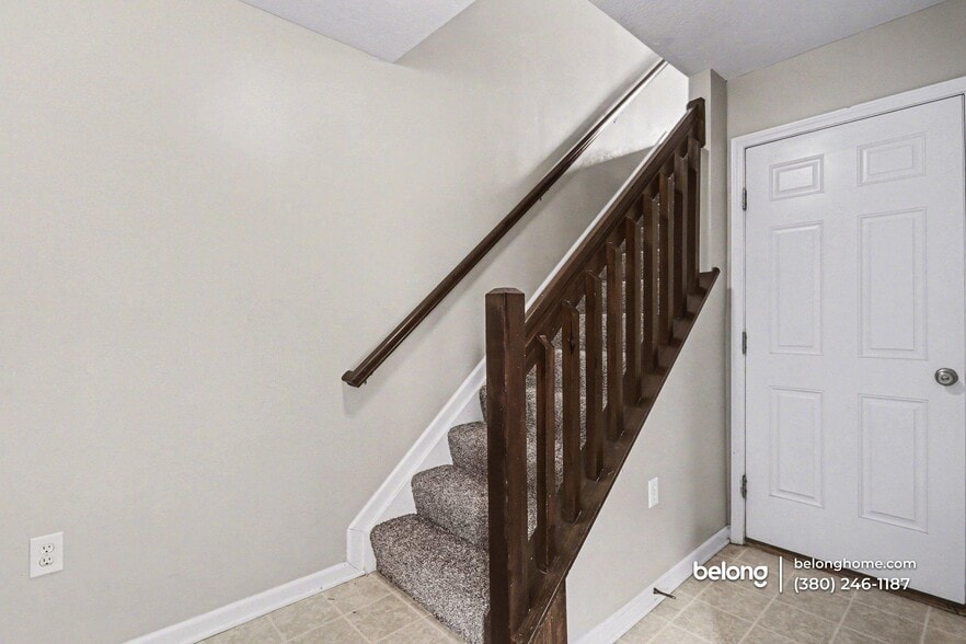 Building Photo - 5592 Middle Falls St