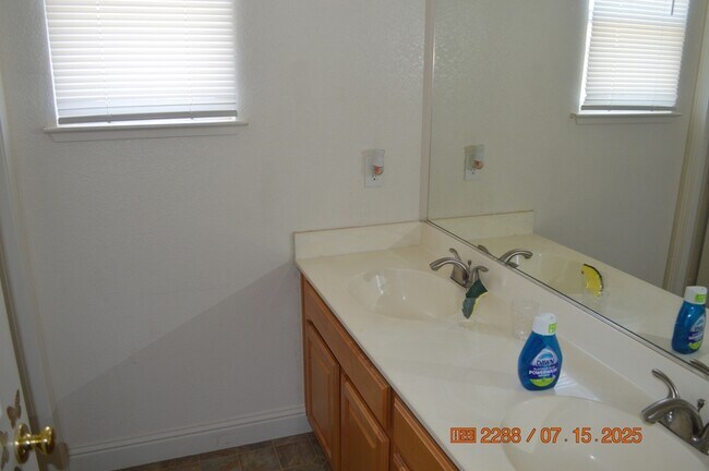 Building Photo - 249 Damara Ct