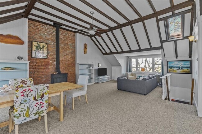 Building Photo - 167 Coggeshall Ave