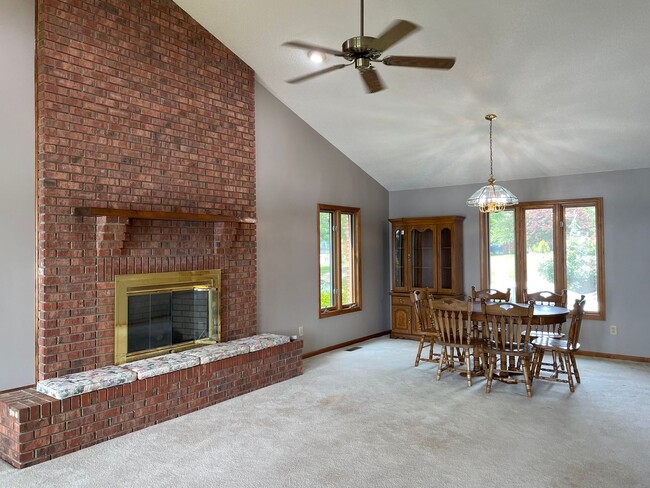 Building Photo - Three Bedroom Brick Ranch in Terrell with ...