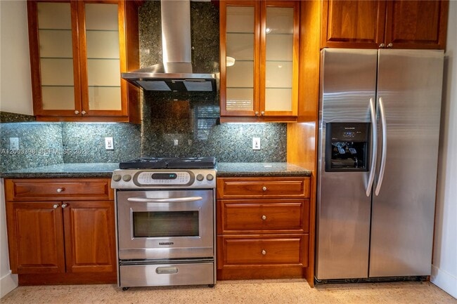 Building Photo - 475 S Shore Dr