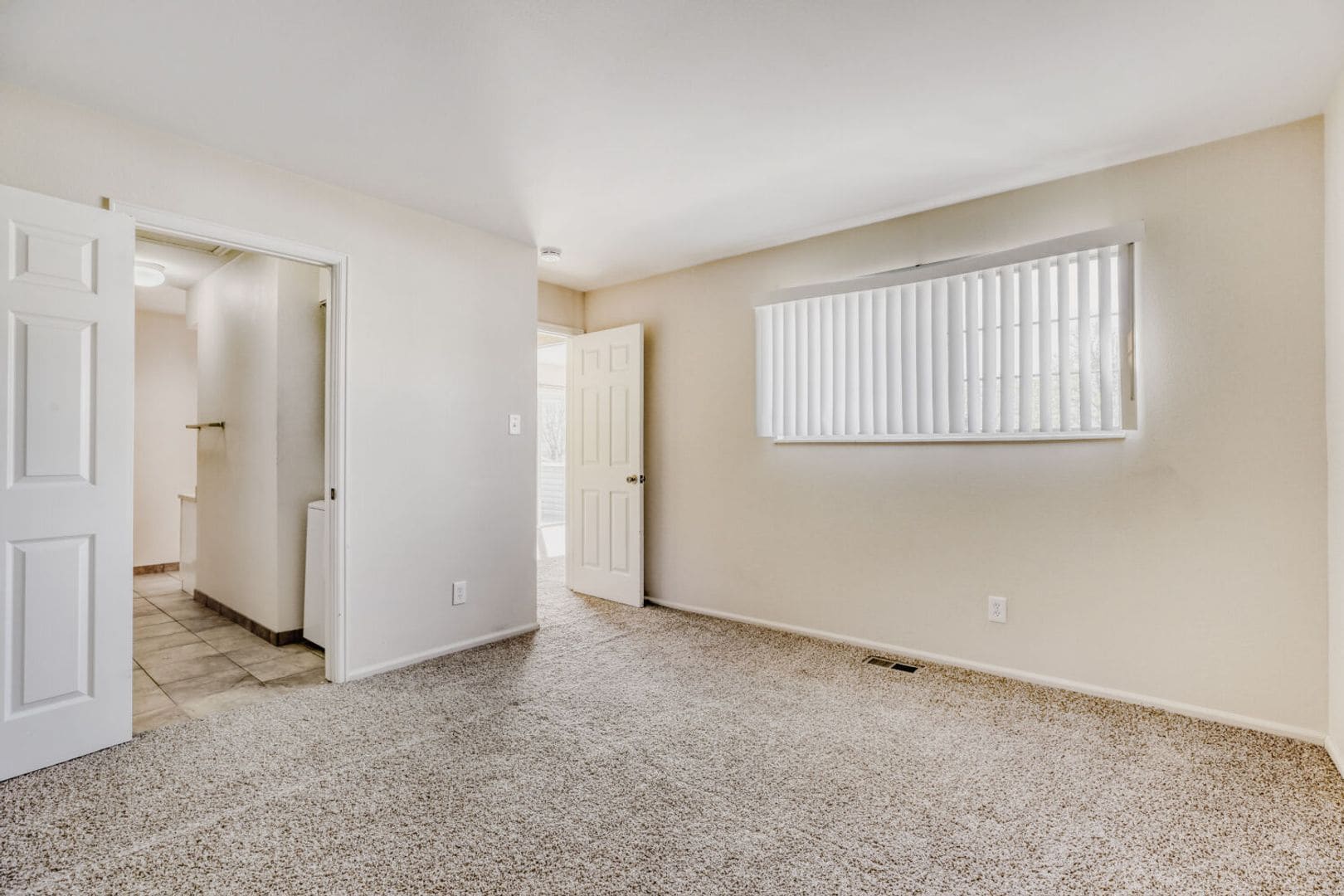 Building Photo - 8466 Everett Way