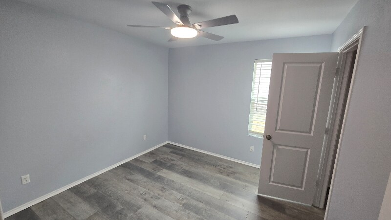 Building Photo - 451 Marty Allen Loop