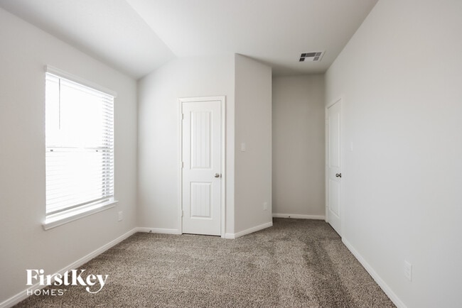 Building Photo - 26207 Cooperstown Wy