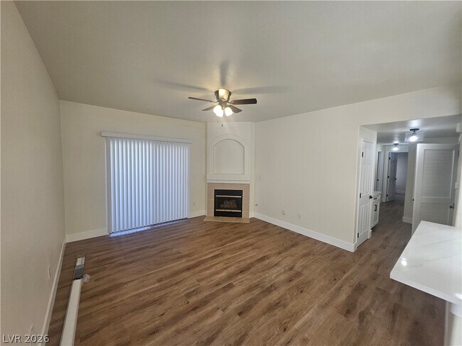 Building Photo - 8250 N Grand Canyon Dr